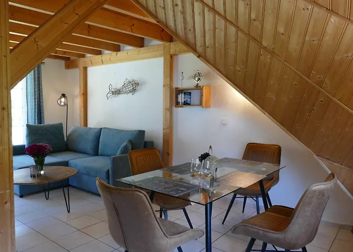 L Zeltplatzstraße 29 *